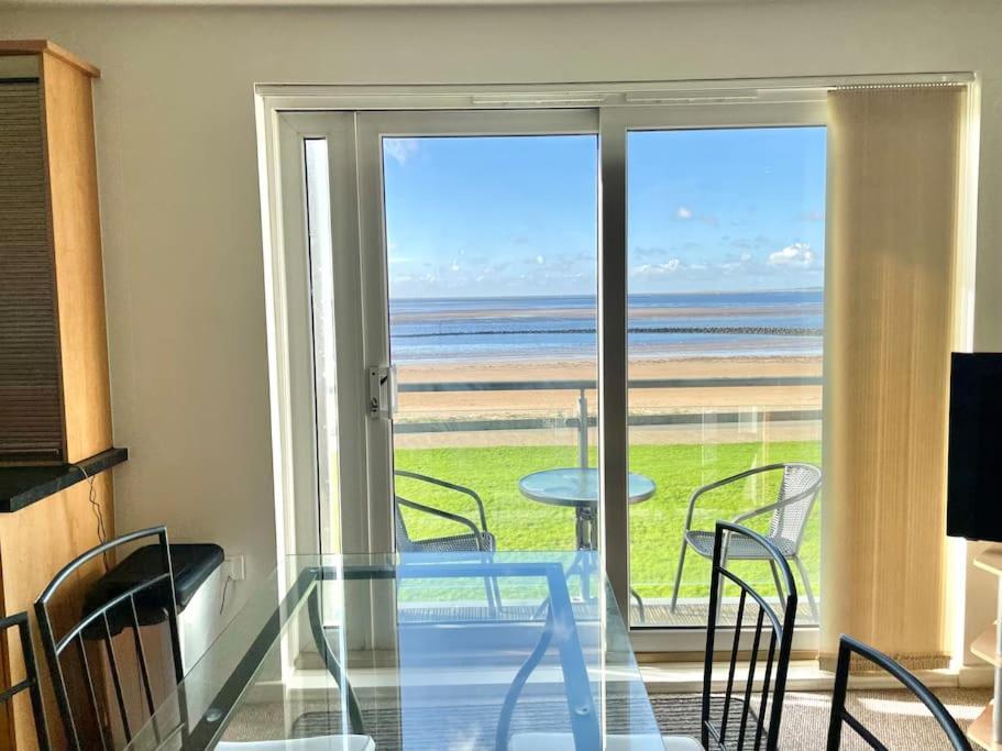 Beachfront Bliss With Spectacular Views Llanelli Eksteriør bilde