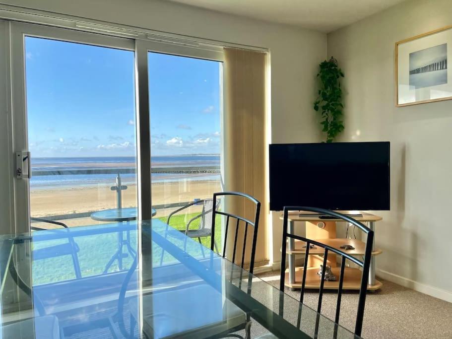 Beachfront Bliss With Spectacular Views Llanelli Eksteriør bilde